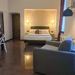 Palazzo Cusani Charming 4*