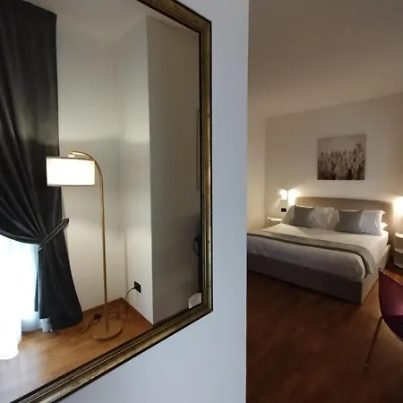 Casa de hóspedes Palazzo Cusani Charming 4*