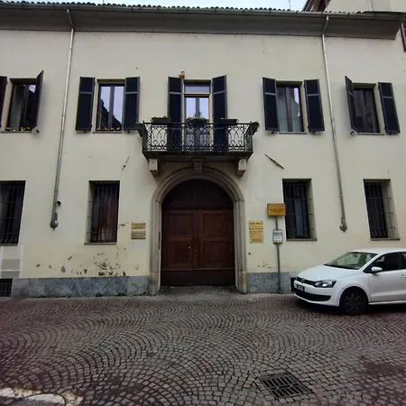 Palazzo Cusani Charming Guest house *