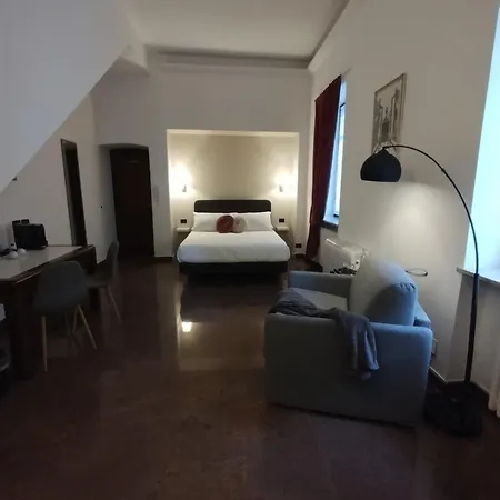 Pensión Palazzo Cusani Charming Vercelli