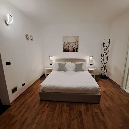 Casa de hóspedes Palazzo Cusani Charming 4*