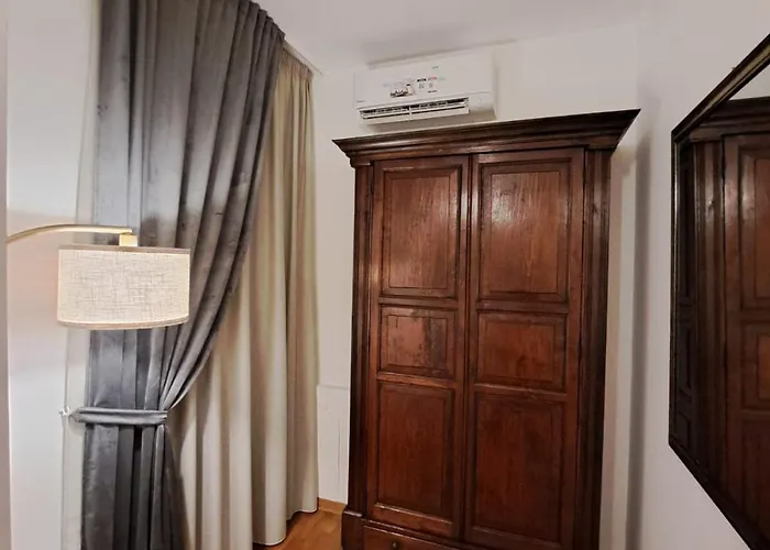 Palazzo Cusani Charming 4*